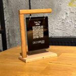 acrylic-wood-menu-display